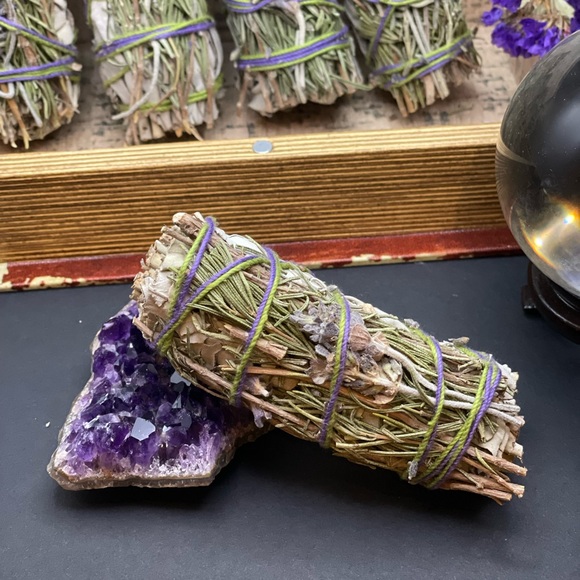 Flower Power Smudge Stick Variety Set - Picture 3 of 5